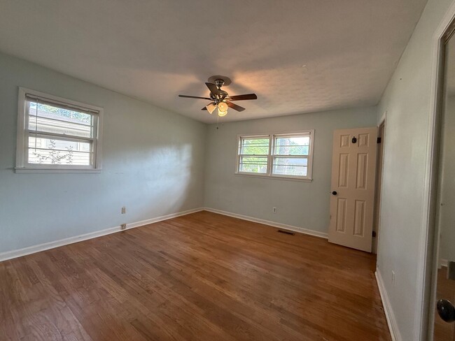 Building Photo - Welcome Home to Comfort and Charm in Decat...