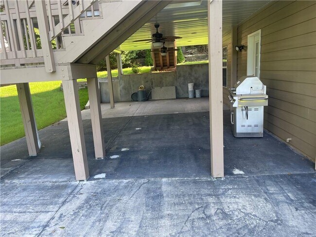 Building Photo - 1023 Cassina Ct SE
