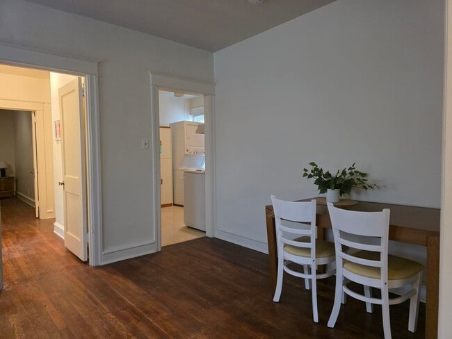 Building Photo - 2701 N Broom St