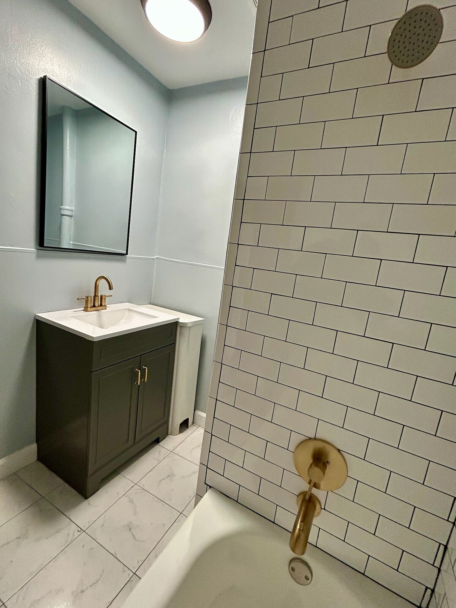 Bathroom - 4146 Eierman Ave