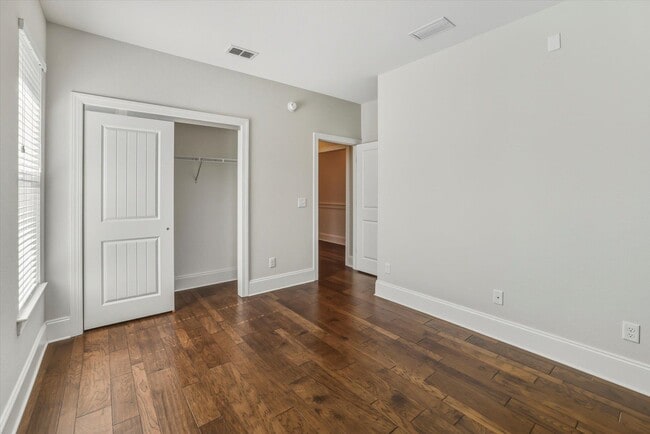 Building Photo - 1743 Brush Hill Rd