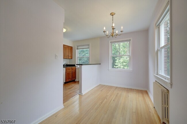 Building Photo - 349 Bloomfield Ave