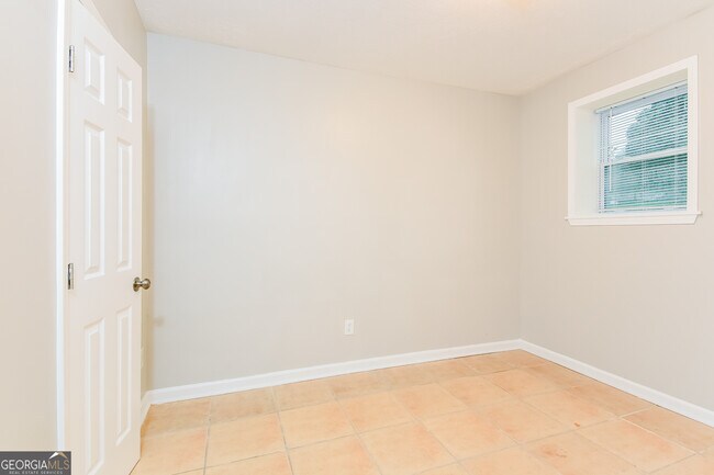 Building Photo - 8807 Crown Ct