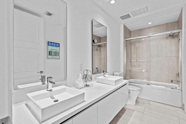 Building Photo - 155 E Boca Raton Rd