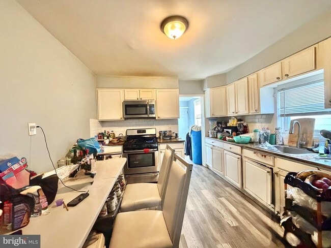 Building Photo - 128 Columbus Ave