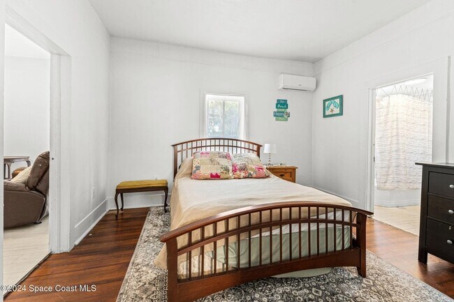 Building Photo - 1365 Pineapple Ave