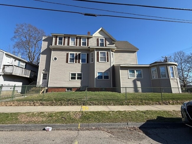 Building Photo - 132 Coburn Ave