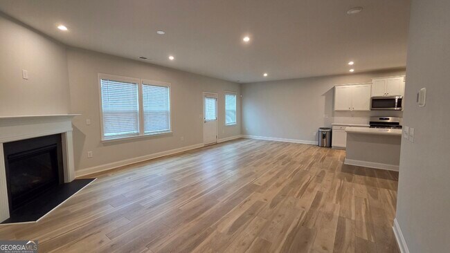 Building Photo - 521 Elkwood Ln