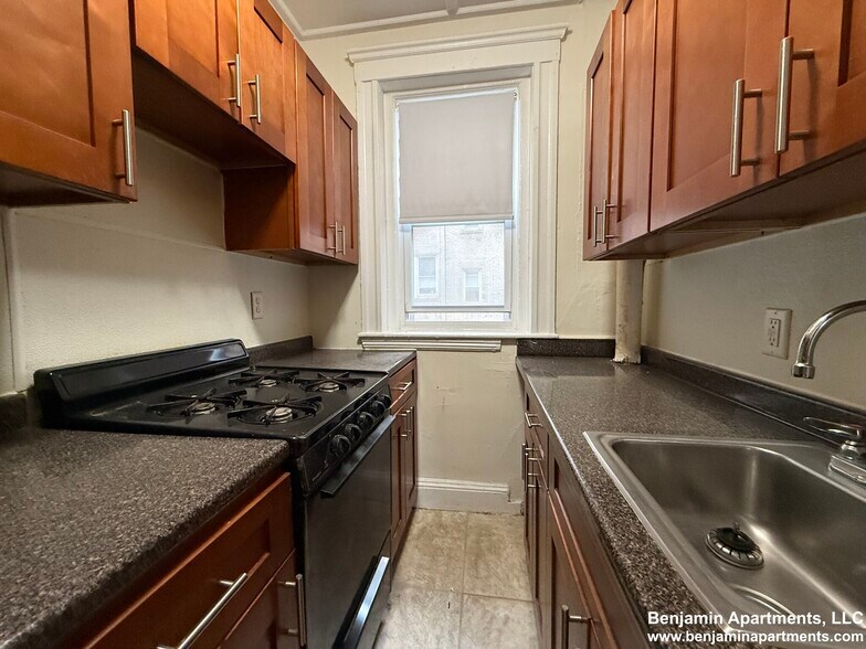 Building Photo - 1161 Boylston St