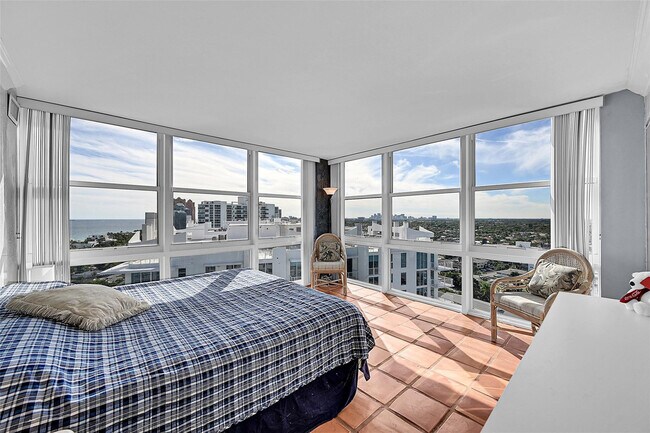 Building Photo - 2841 N Ocean Blvd