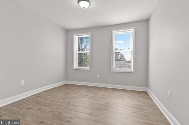 Building Photo - Newly Remodeled Three-Bedroom Townhome