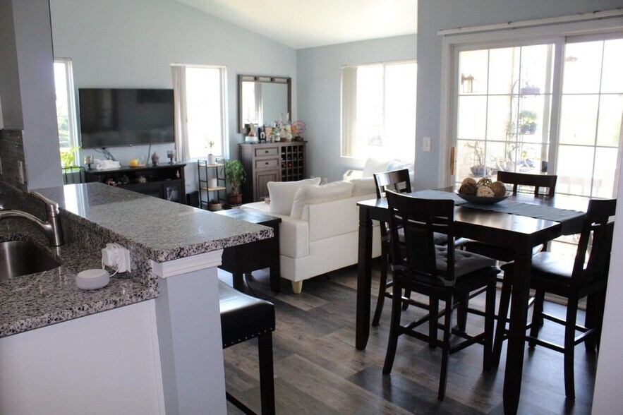 Building Photo - 224 Bertram Dr
