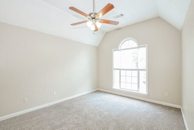 Building Photo - 6828 Shorey Ln