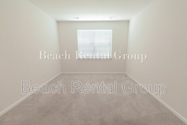 Building Photo - 246 Marauder Dr