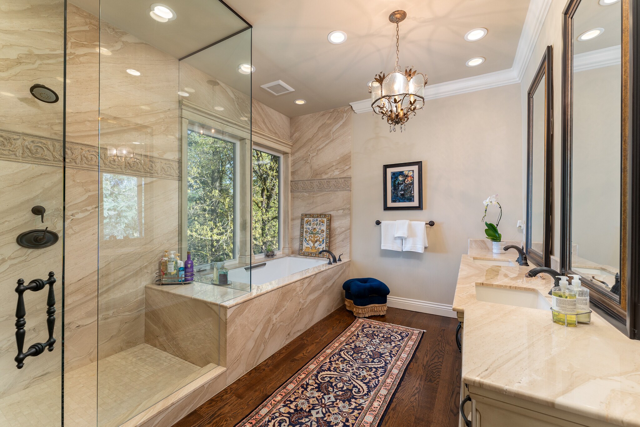 Building Photo - 2744 SW Sherwood Dr