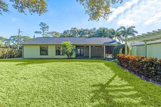 Building Photo - 11989 Persimmon Blvd