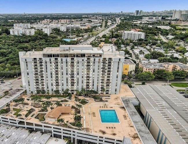 Building Photo - 13499 Biscayne Blvd