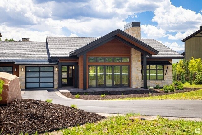 Building Photo - 364 N Red Ledges Vlg Wy