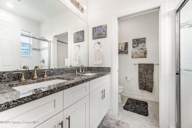 Building Photo - 1810 Noel Pl