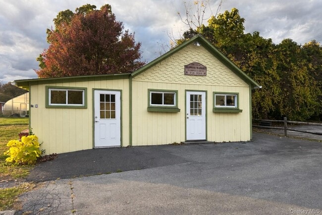 Building Photo - 7217 Albany Post Rd