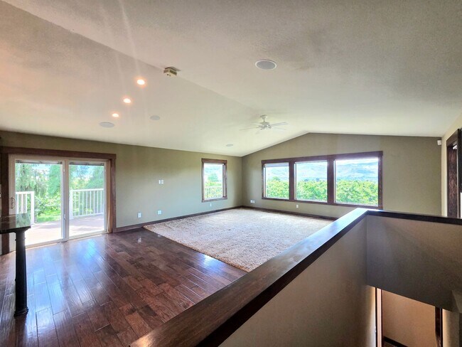 Building Photo - Massive House for Rent on a Cherry Orchard! Rental Options as a 4-bed or as two 2-beds!