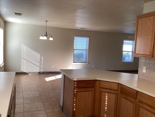 Building Photo - 15602 Jasmine Tree Ln