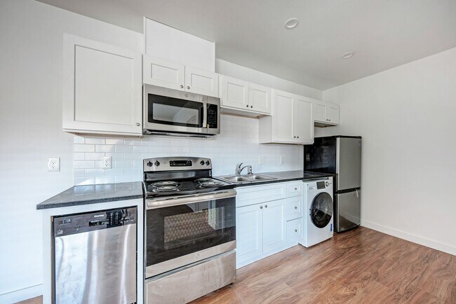 Building Photo - Park Avenue 108