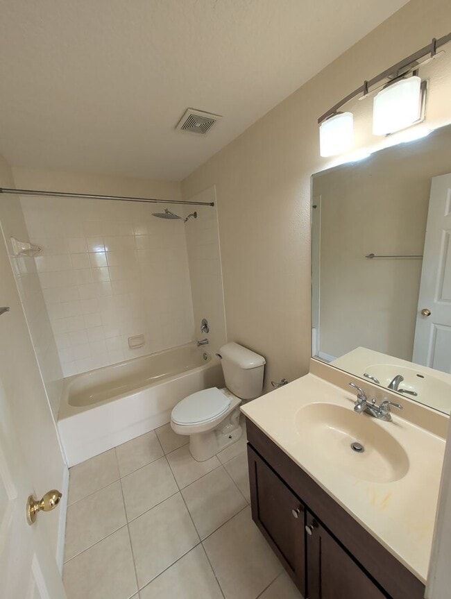 Building Photo - Elegant 2 Bed 2.5 Bath In Largo