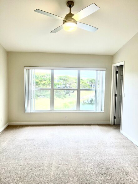 Building Photo - 8361 Village Edge Cir