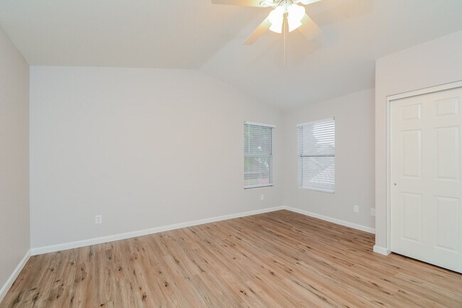 Building Photo - 4955 W Oraibi Dr