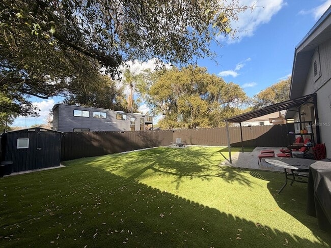 Building Photo - 1039 25th St