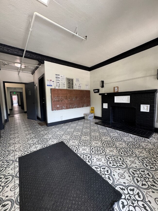 Building Photo - 447 S Rampart Blvd