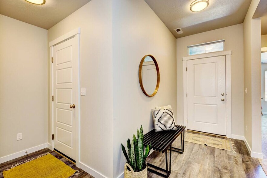 Building Photo - 5280 West Grand Rapids St