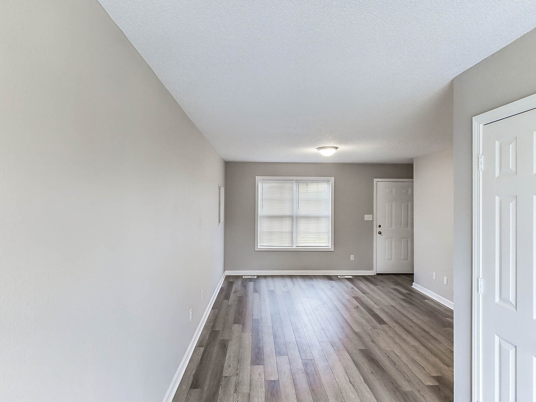 Building Photo - 754 Old Stage Rd