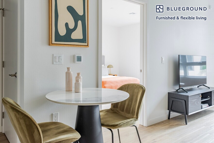 Building Photo - 350 Chastain Pl