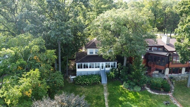Building Photo - 5026 Lake Mendota Dr