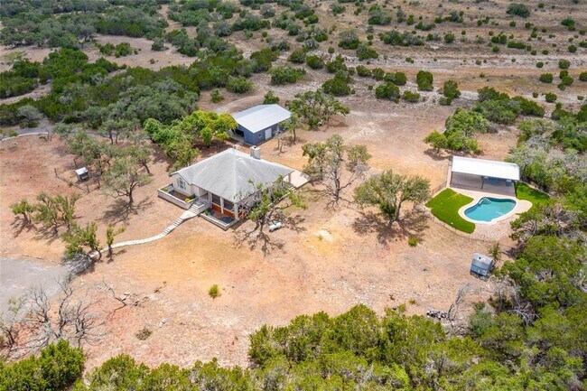Building Photo - 3850 Bell Springs Rd