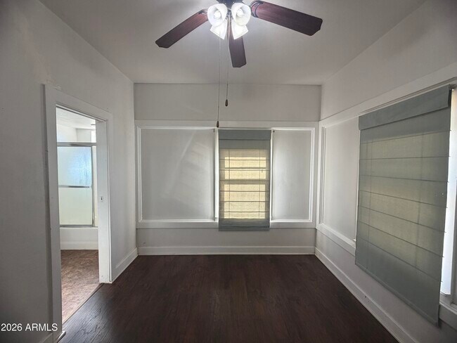 Building Photo - 1328 E Maddock Rd