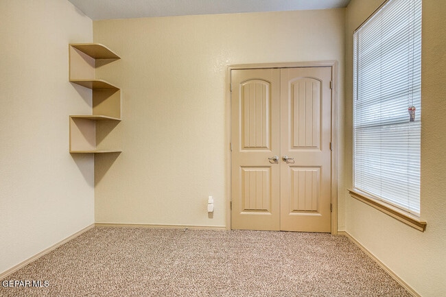 Building Photo - 14289 Desert Sky Dr