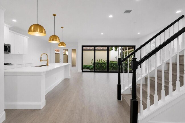 Building Photo - 6020 Curie Pl