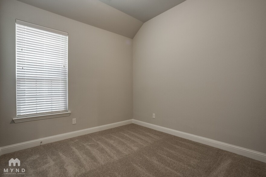 Building Photo - 3313 King Yon Wy