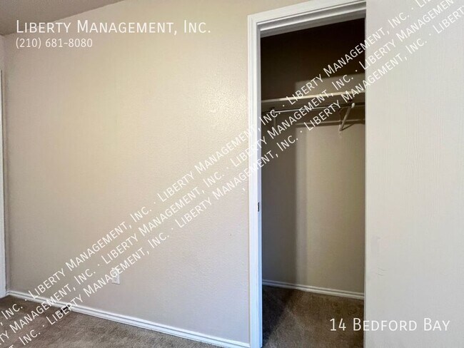 Building Photo - 4 bedroom with a Study