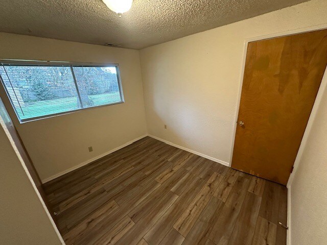 Building Photo - 107 N St SE