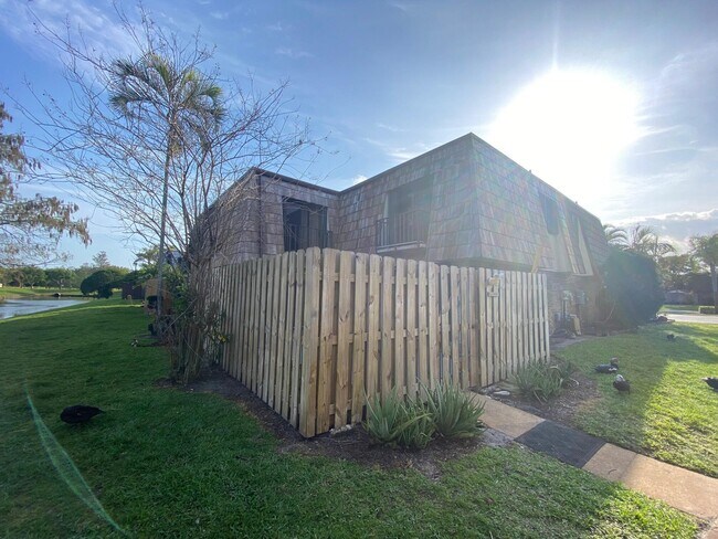 Building Photo - 1705 Forest Lakes Cir