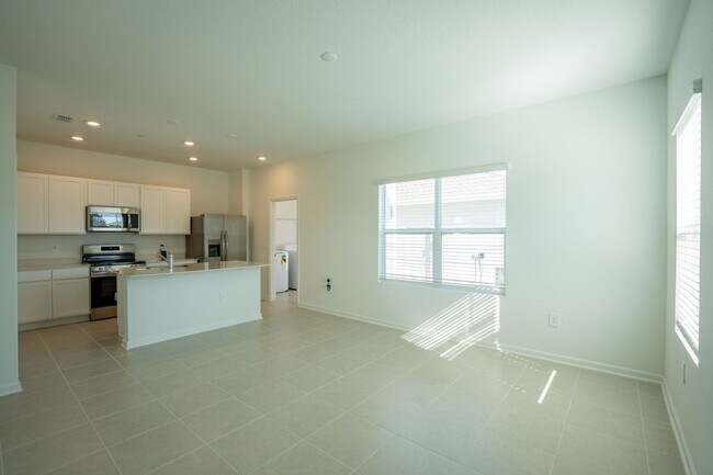 Building Photo - 2408 Rider Rain Ln