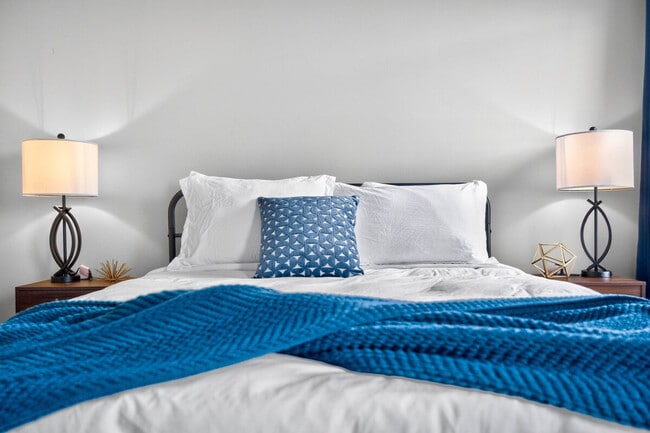 Building Photo - 2024 Shadow Creek Blvd