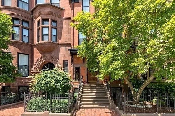 Building Photo - 346 Beacon St
