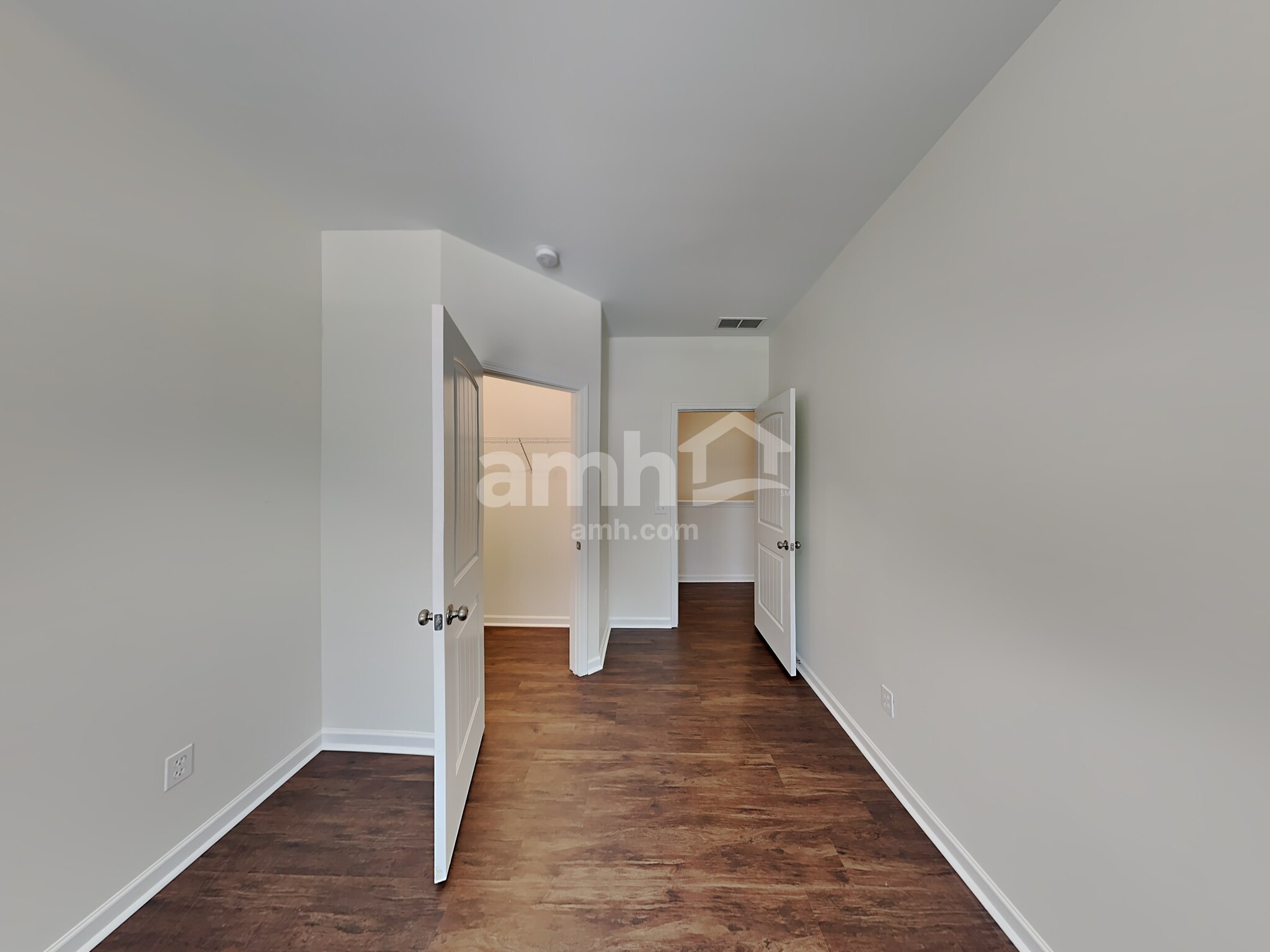 Building Photo - 5434 Burrus Ln SW