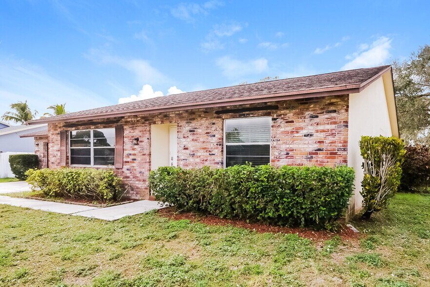 Building Photo - 156 Cordoba Cir