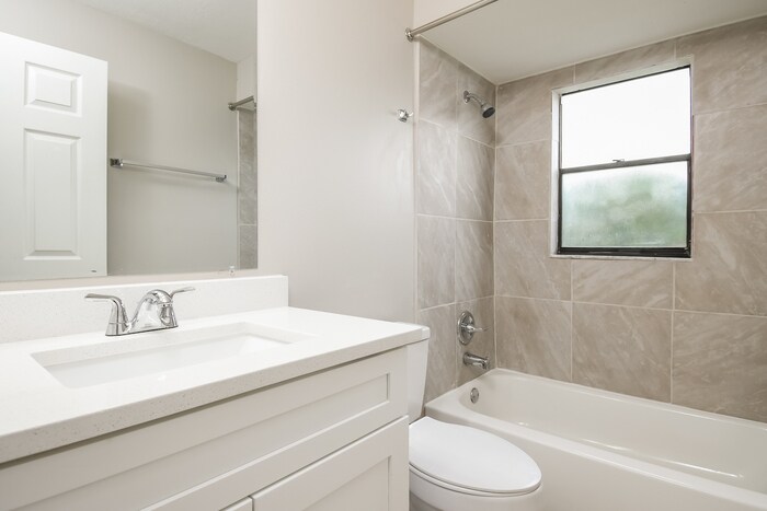 Building Photo - 2902 Woolridge Dr